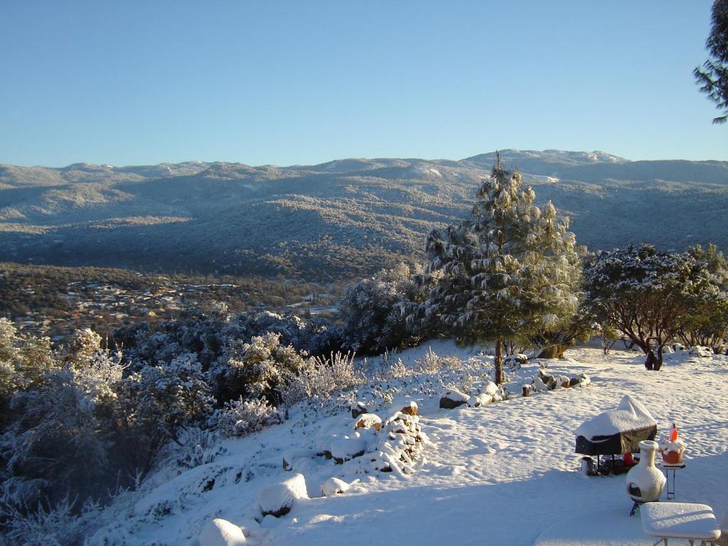 Yosemite Sierra View Bed & Breakfast Oakhurst Dış mekan fotoğraf